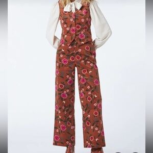 Floral vest and pants